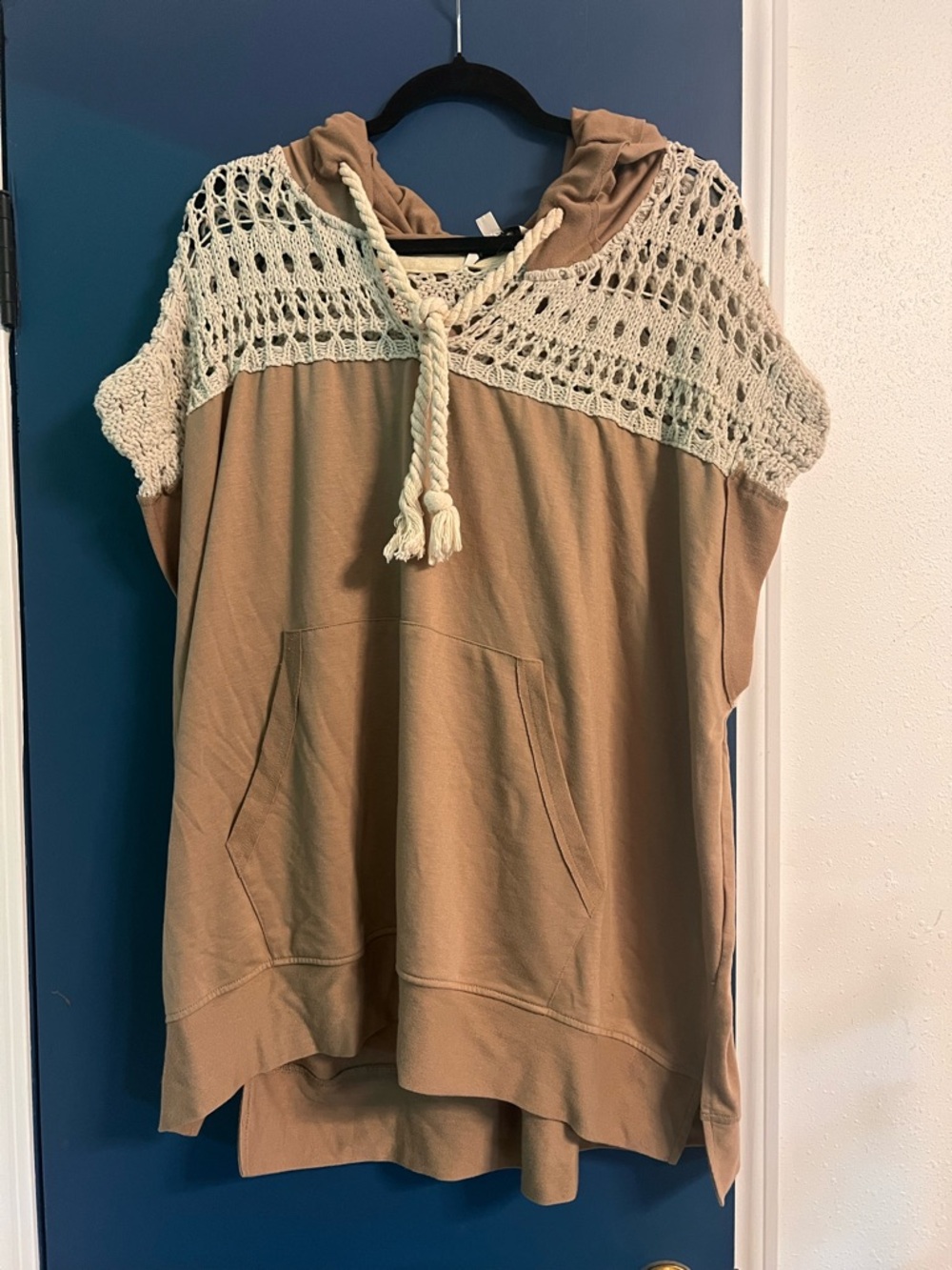 DAVI & DANI Beige Hooded Tunic with Cream Crochet Yoke
